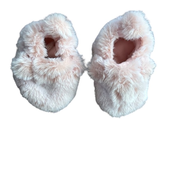 {Carters} Fuzzy Newborn Slippers - Picture 5 of 5